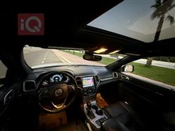 جیپ گراند شیرۆکی